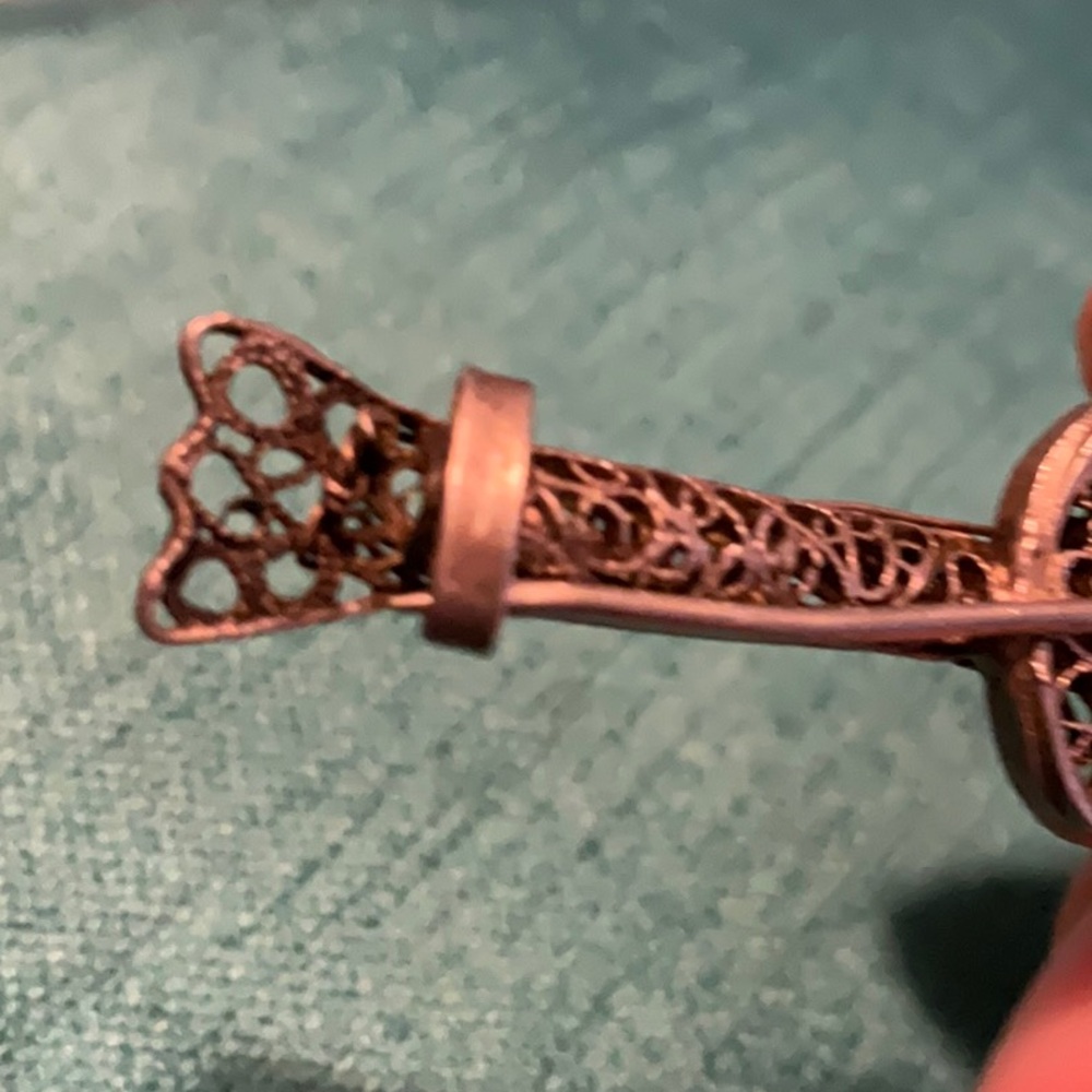 Intricate silver guitar broach pin - vintage - Picture 6 of 8